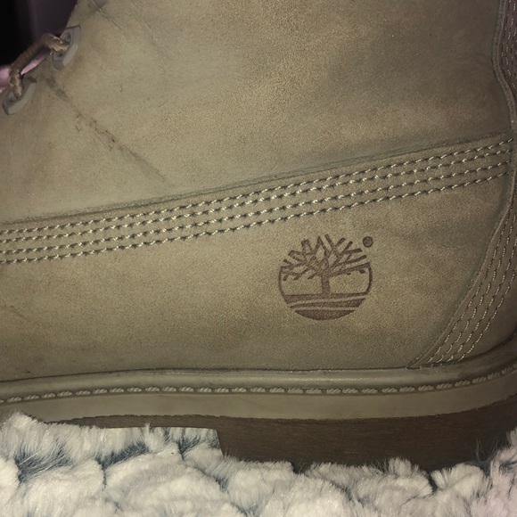 Women’s Timberland boots - Picture 3 of 3